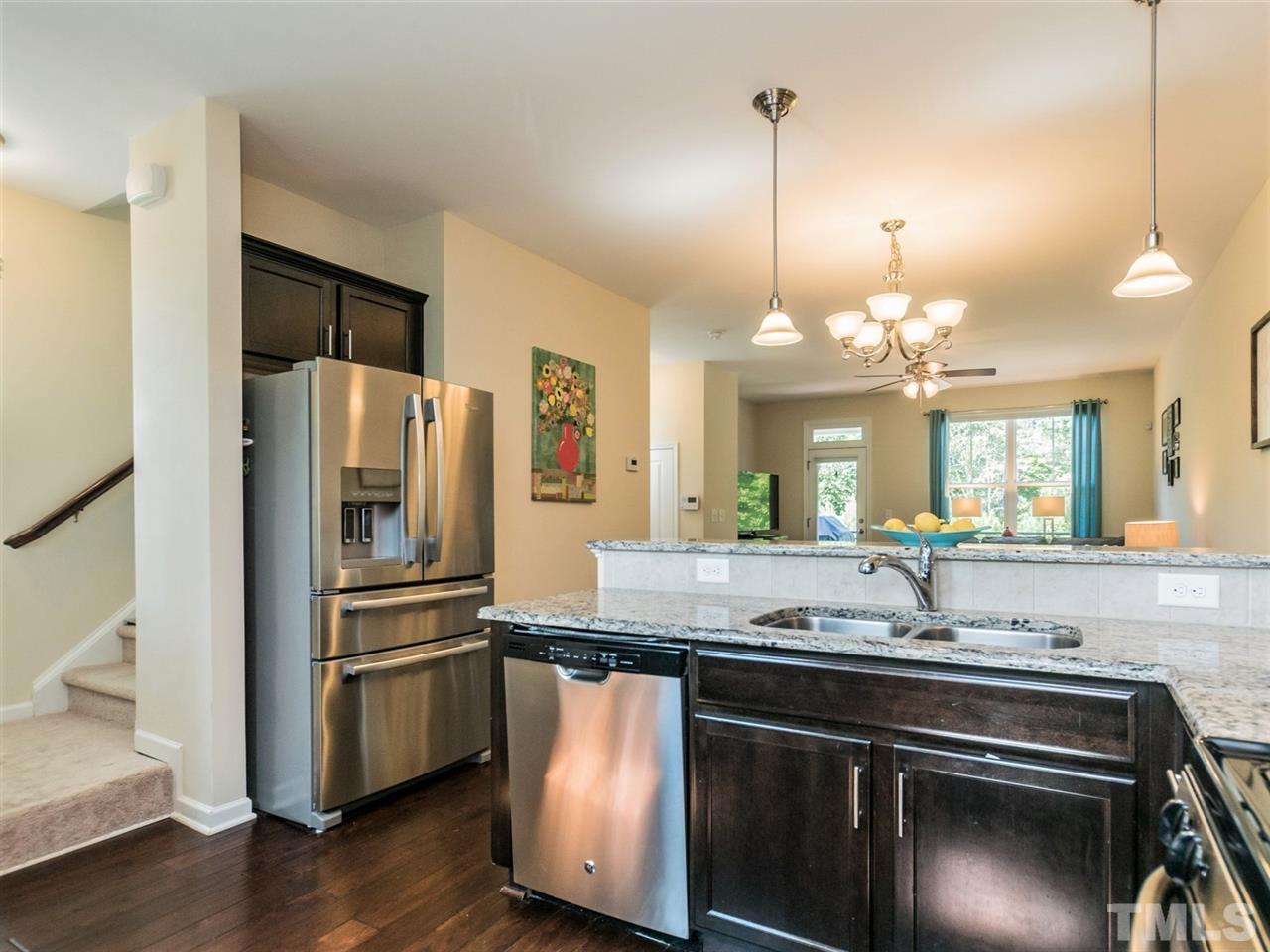 1529 Crafton Way Raleigh, NC 27607 - Photo 3 of 26