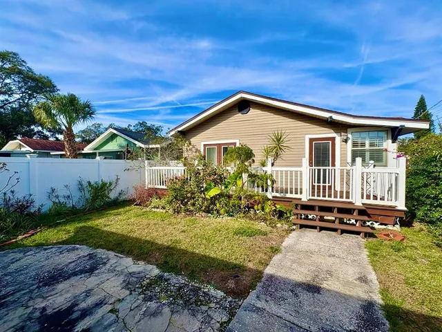 $2,500 | 302 West Haya Street, Tampa, FL 33603