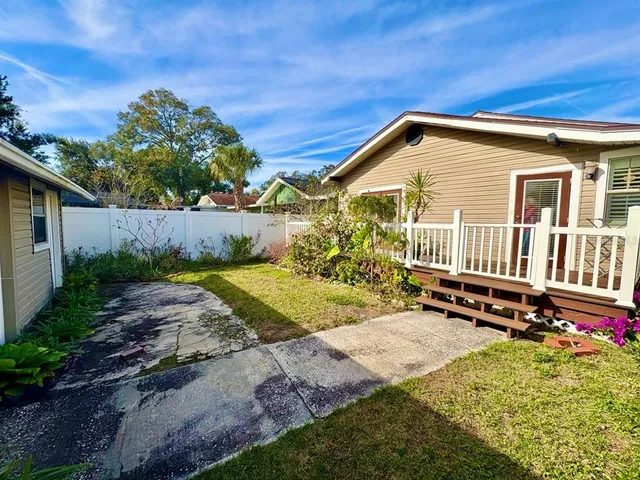 $2,500 | 302 West Haya Street, Tampa, FL 33603