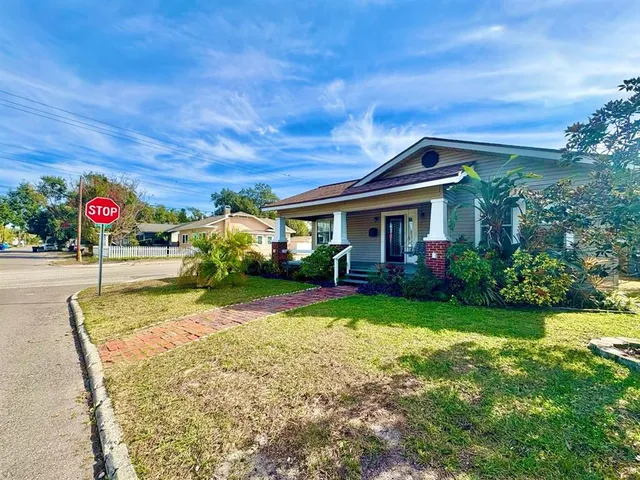 $2,500 | 302 West Haya Street, Tampa, FL 33603