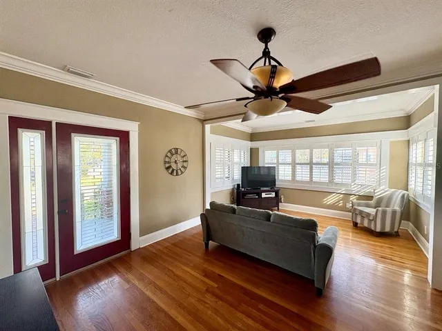 $2,500 | 302 West Haya Street, Tampa, FL 33603