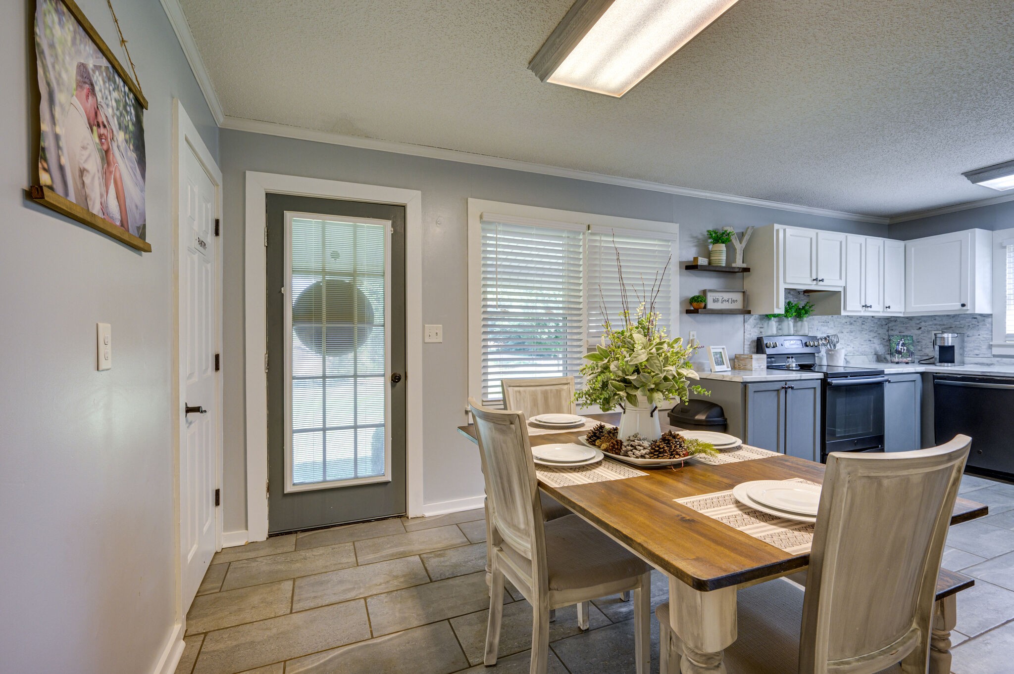 2558 Chisholm Road Iron City, TN 38463 - Photo 13 of 35 a dining room with furniture and window
