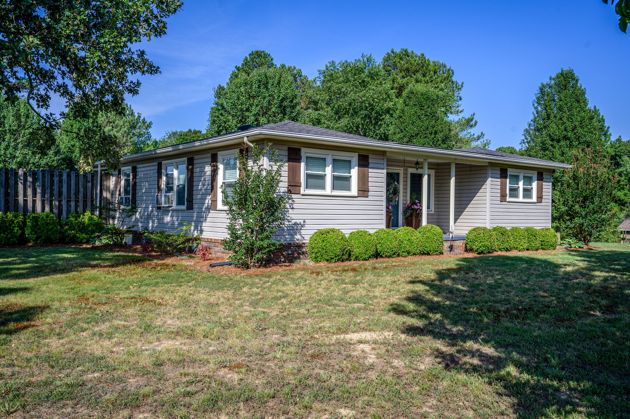 2558 Chisholm Road Iron City, TN 38463 - Photo 2 of 35 a front view of house with yard and green space