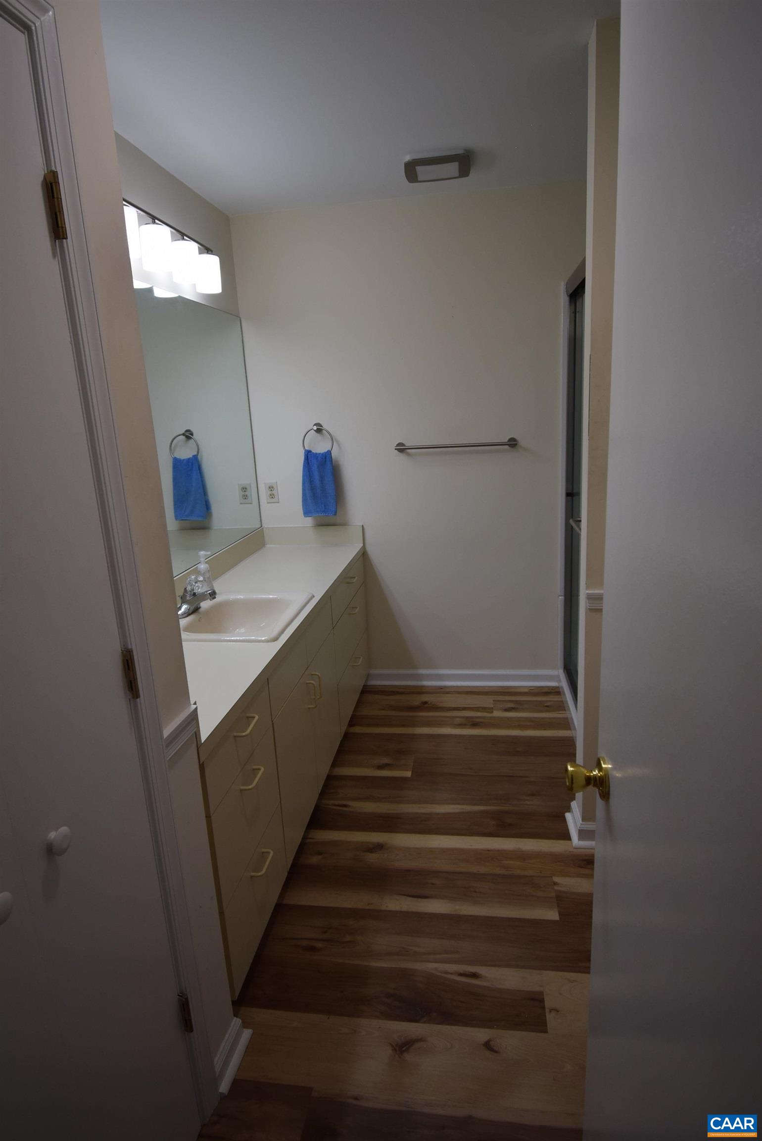 B3 Marina Point Palmyra, VA 22963 - Photo 15 of 31 a view of entryway