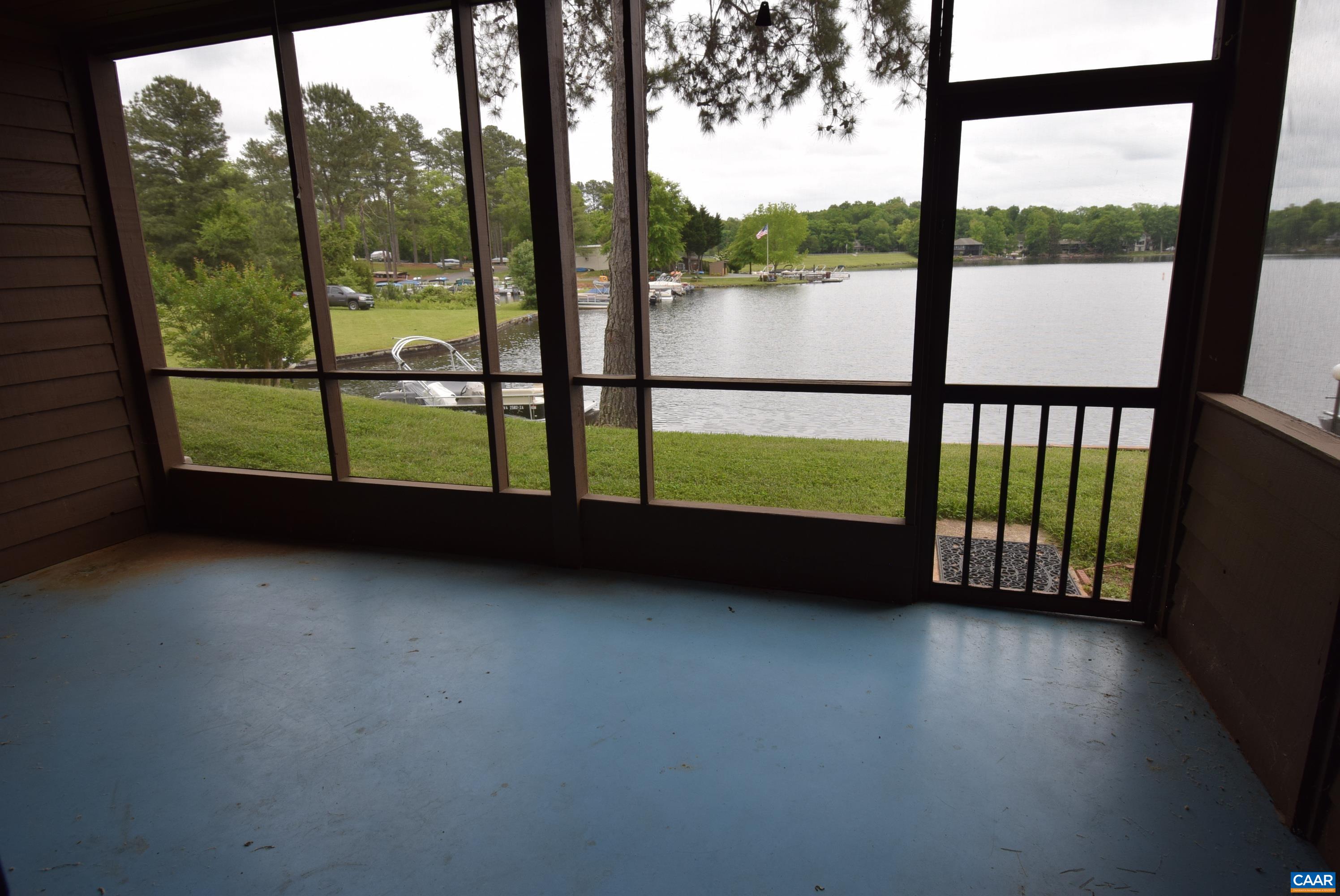 B3 Marina Point Palmyra, VA 22963 - Photo 27 of 31 a view of balcony with city view
