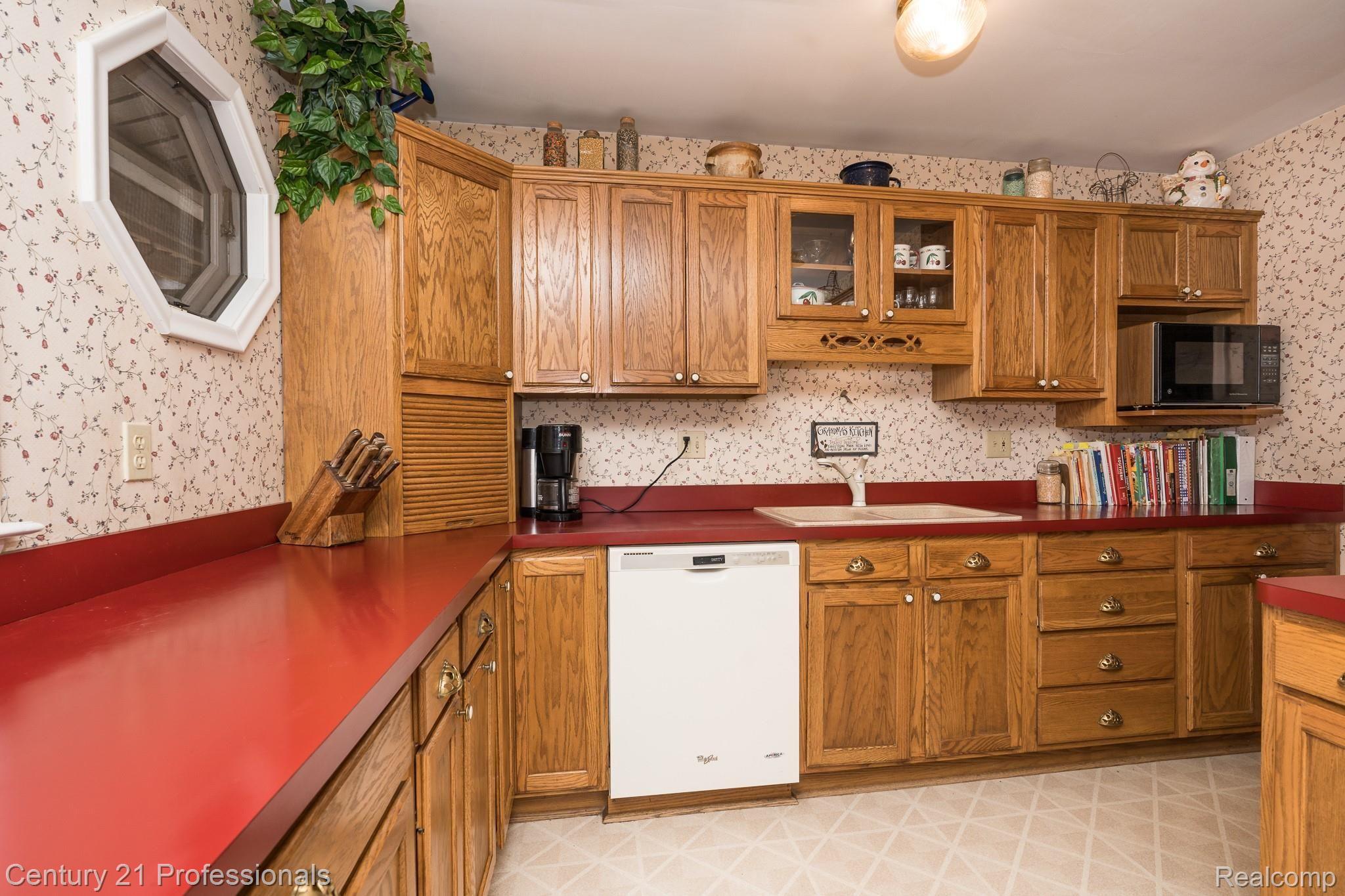 257 Nevada Avenue Rochester, MI 48309 - Photo 19 of 36 Nevada MLS-W004.jpg