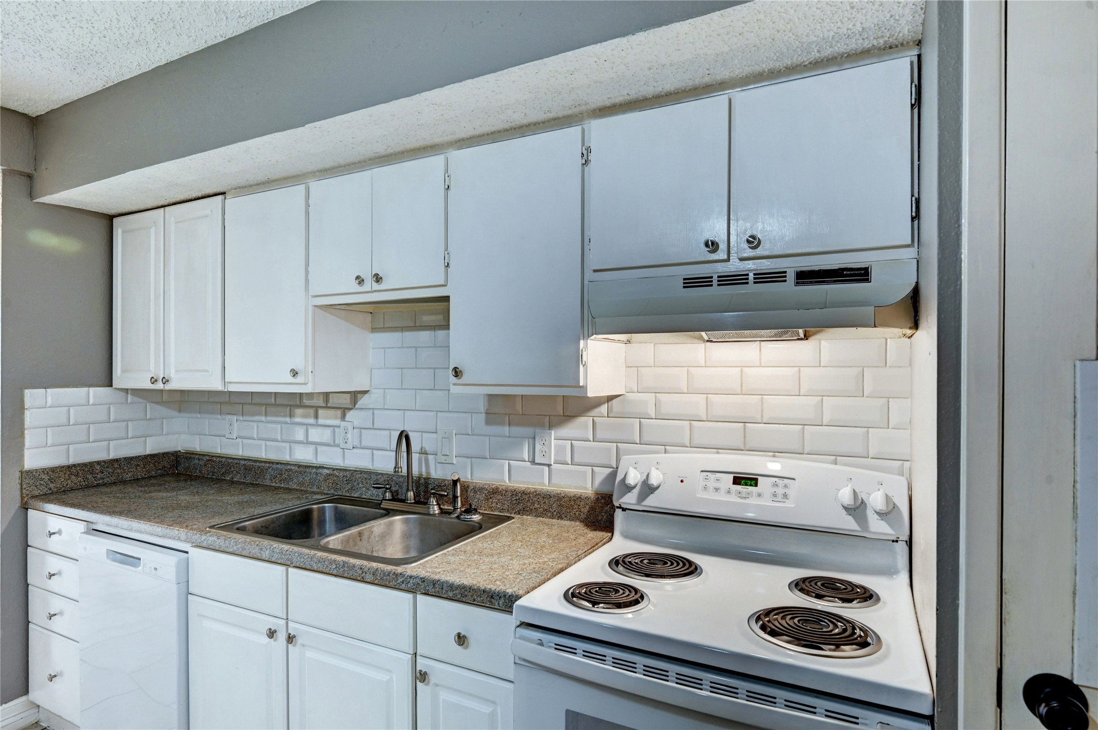 12900 Walden Road, Unit 6 Montgomery, TX 77356 - Photo 7 of 39 Lots of cabinet space.