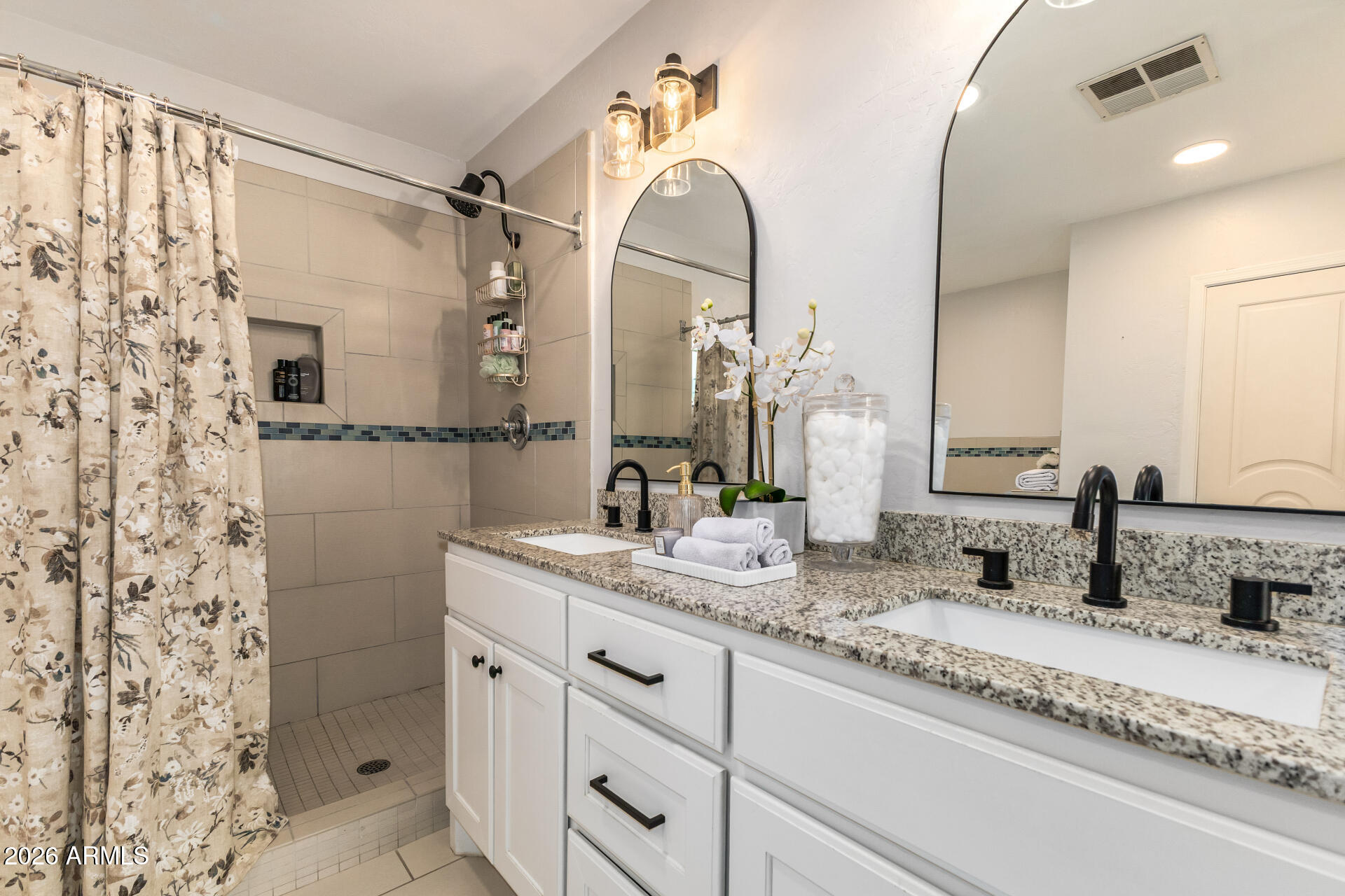 107 South Catalina Street Gilbert, AZ 85233 - Photo 22 of 47 25 - Catalina