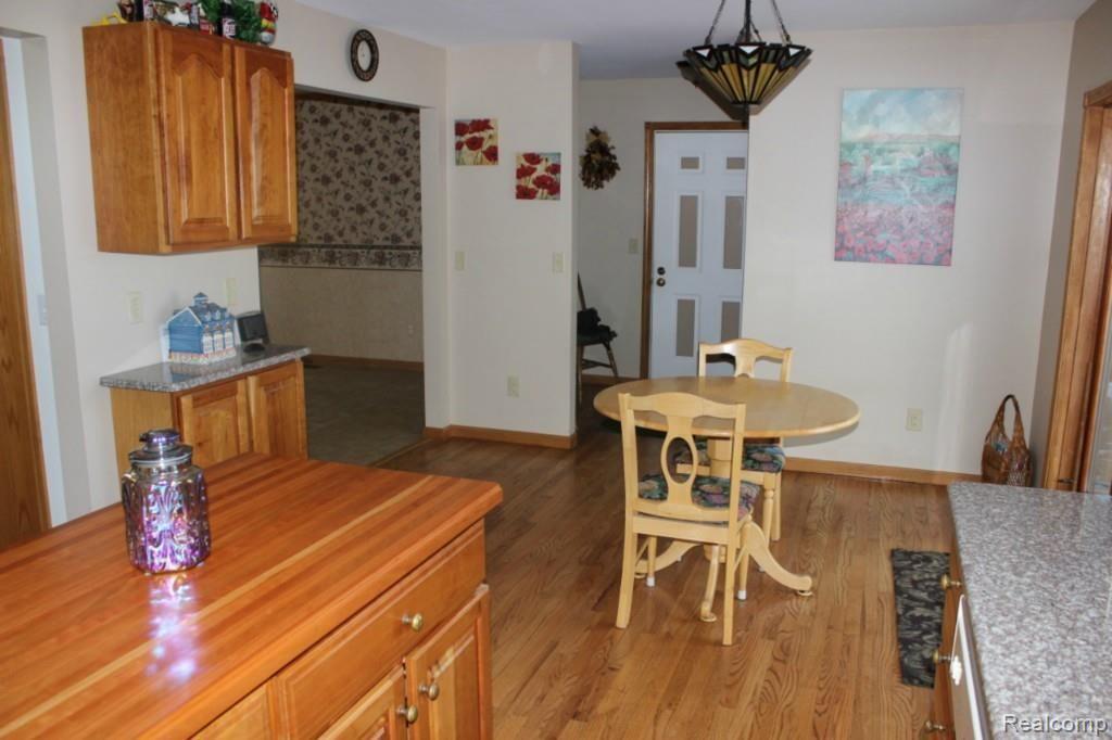 12320 Masters Road Memphis, MI 48041 - Photo 8 of 51 061 (1280x853).jpg