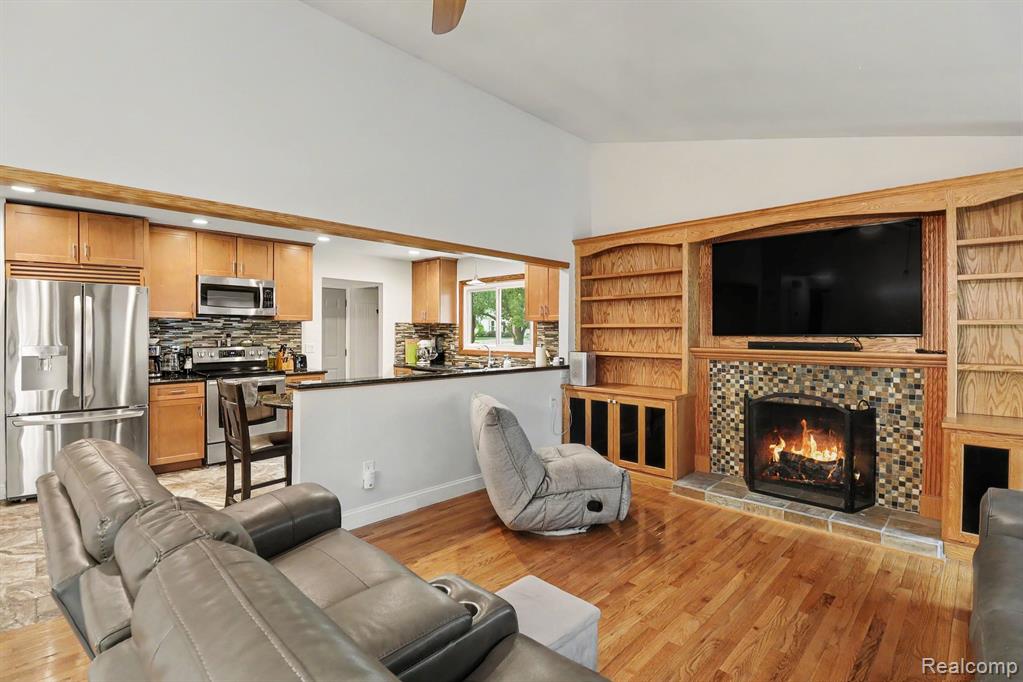 24404 Jamestowne Road Novi, MI 48375 - Photo 7 of 26 Gallery Image 7