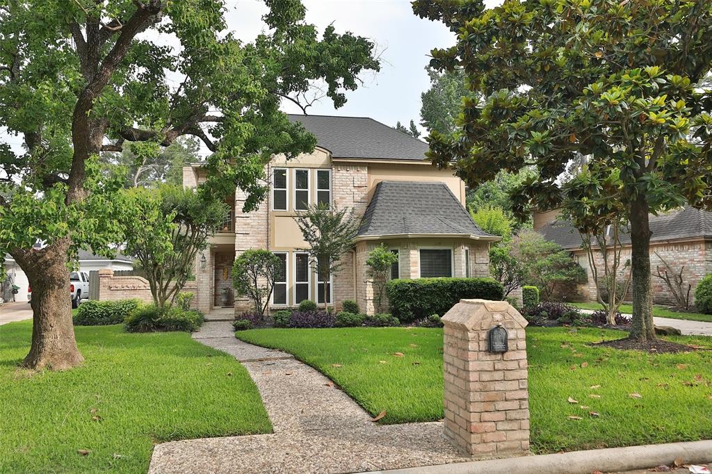 Gorgeous home on quiet, tree-lined street in Champions Park.
