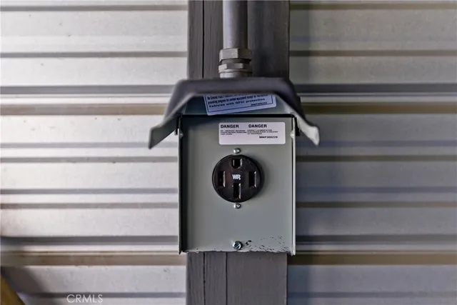 $8,000 | 2775 North Junipero Avenue, Palm Springs, CA 92262