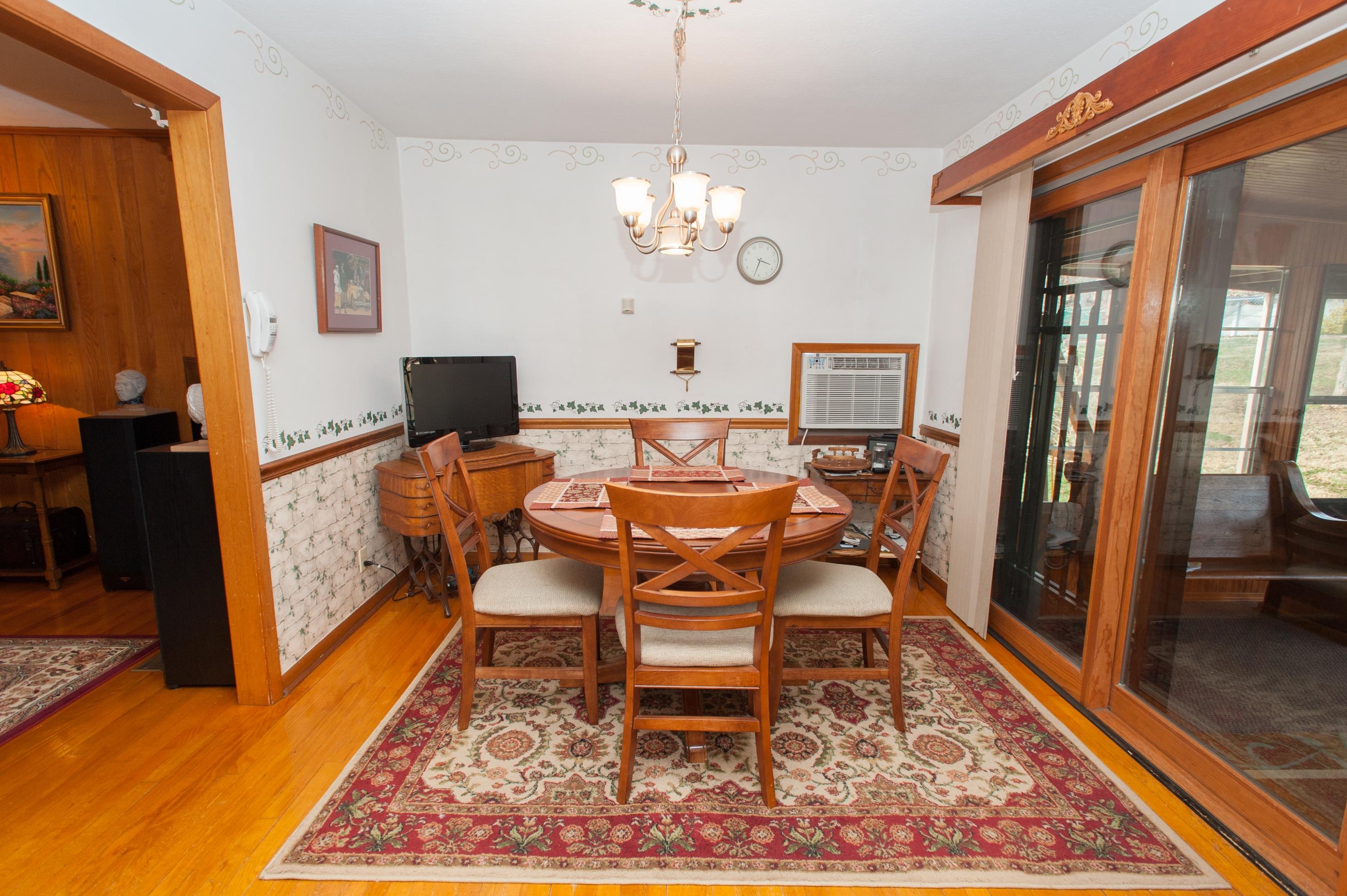 166 Lost Ridge Road Clinton, TN 37716 - Photo 14 of 39 eating area