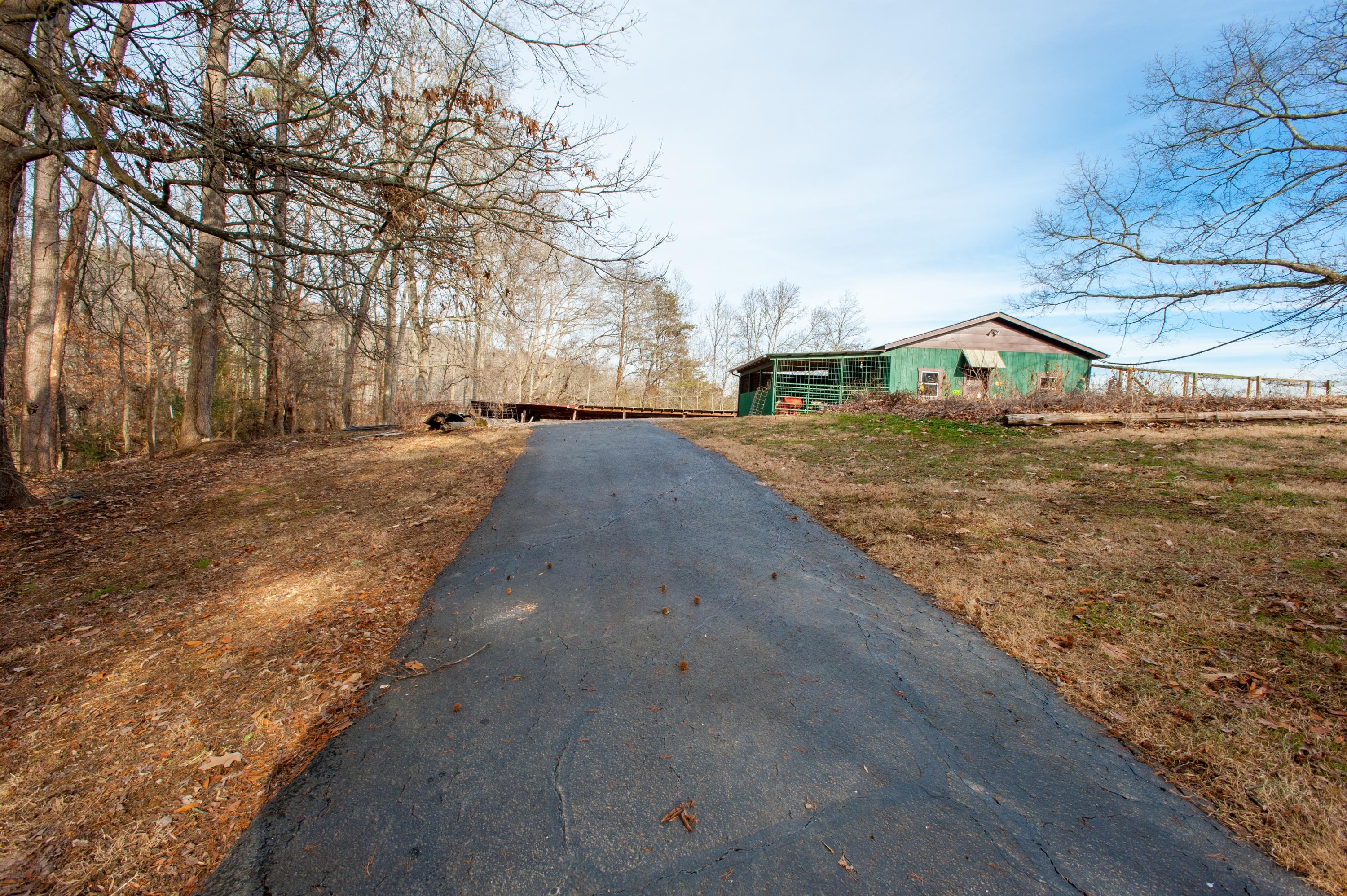 166 Lost Ridge Road Clinton, TN 37716 - Photo 3 of 39 driveway to barn