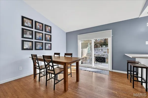 $464,000 | 524 Hickory Hollow Lane, St. Louis, MO 63122