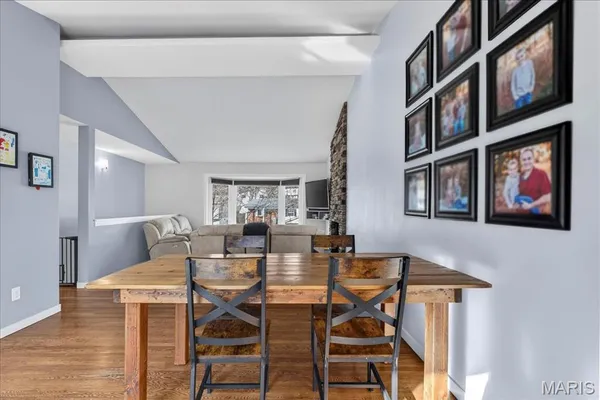 $464,000 | 524 Hickory Hollow Lane, St. Louis, MO 63122