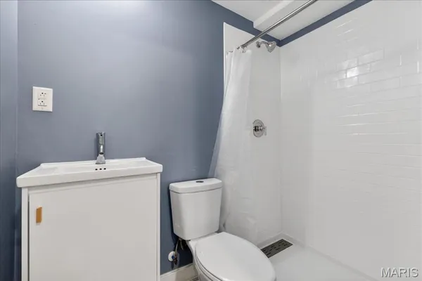 $464,000 | 524 Hickory Hollow Lane, St. Louis, MO 63122