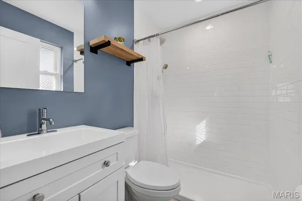 $464,000 | 524 Hickory Hollow Lane, St. Louis, MO 63122