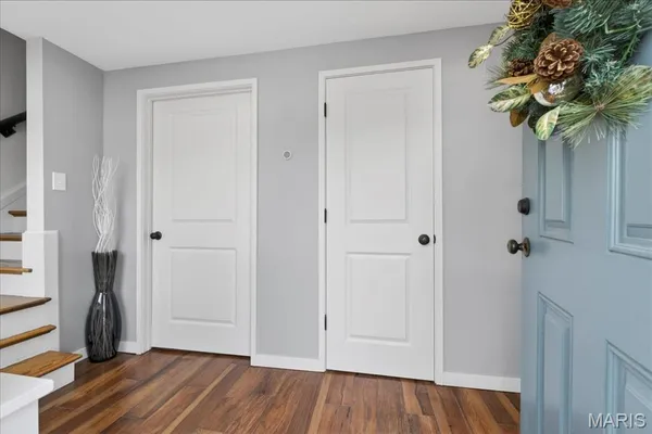 $464,000 | 524 Hickory Hollow Lane, St. Louis, MO 63122