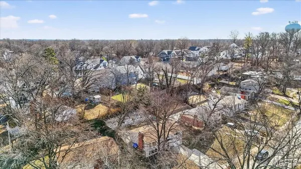 $464,000 | 524 Hickory Hollow Lane, St. Louis, MO 63122
