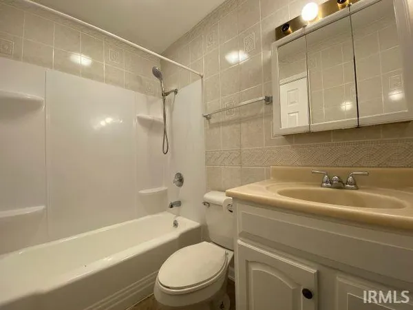 $1,600 | 4116 West Belle Avenue, Bloomington, IN 47403