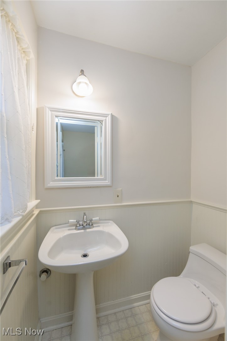 2551 Ashurst Road University Heights, OH 44118 - Photo 47 of 50