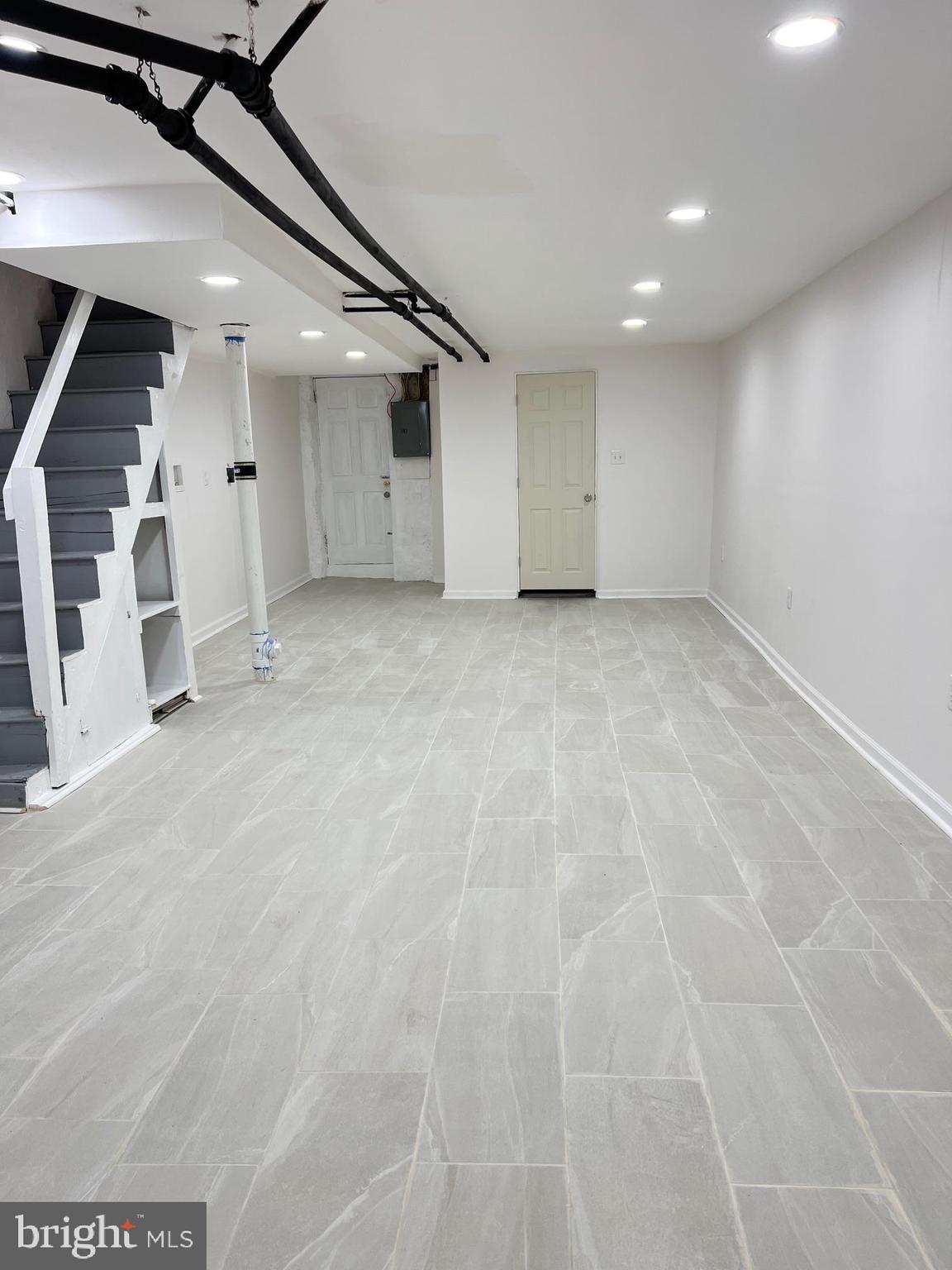 512 Glendale Road Upper Darby, PA 19082 - Photo 24 of 26