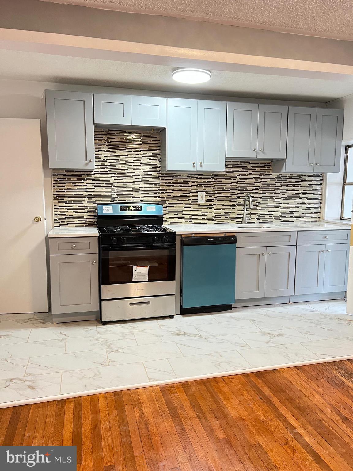 512 Glendale Road Upper Darby, PA 19082 - Photo 6 of 26