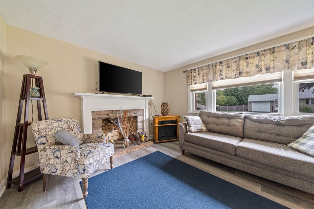 25 Clark Road Weymouth, MA 02190 - Photo 9 of 22 Gallery Image 9