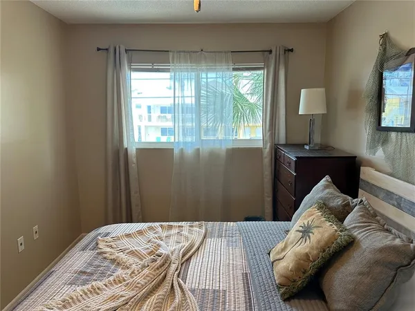 $2,300 | 2315 Avenue C, Unit 7, Bradenton Beach, FL 34217