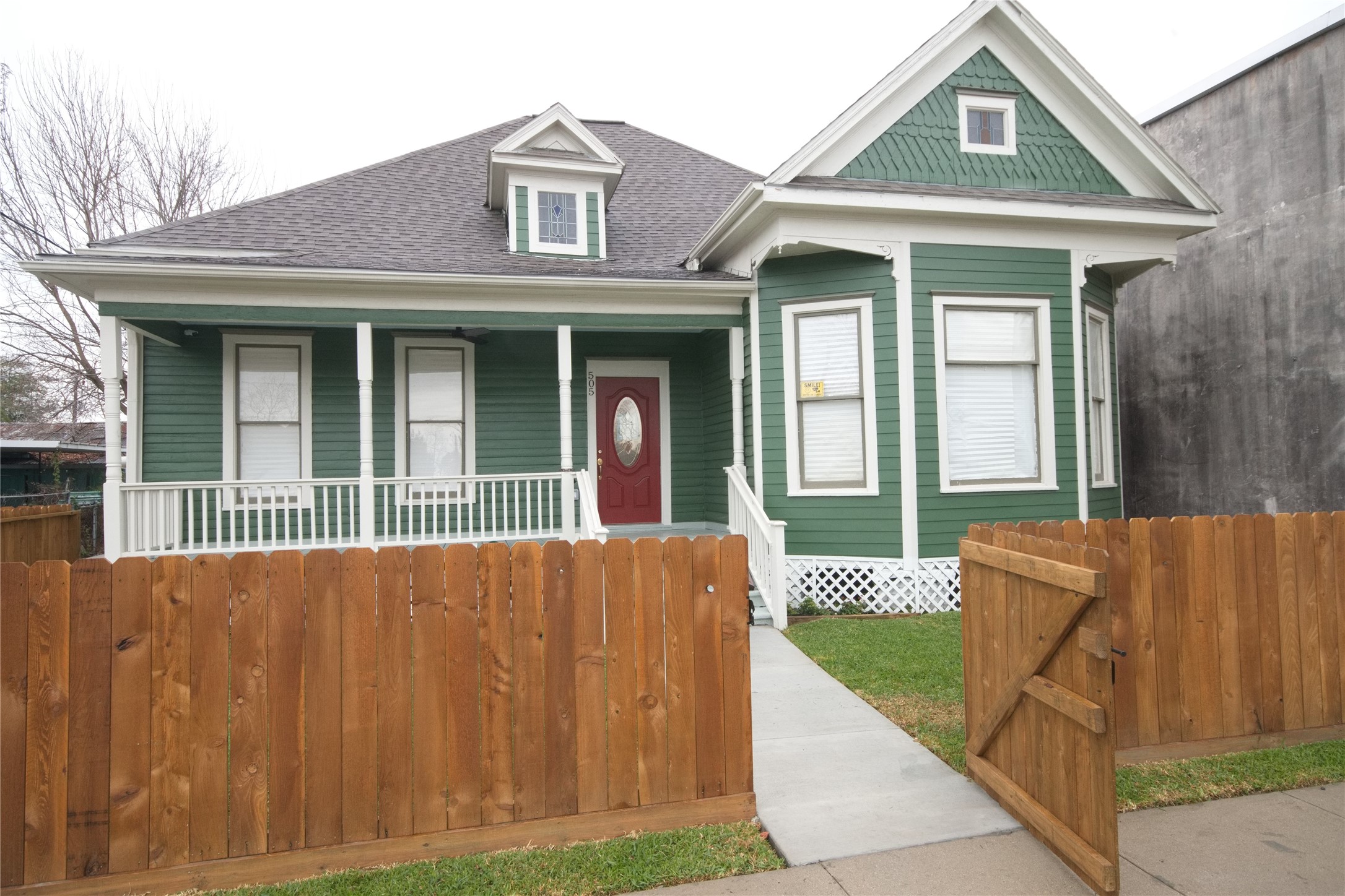 505 Winnie Street Houston, TX 77009 - Photo 1 of 29