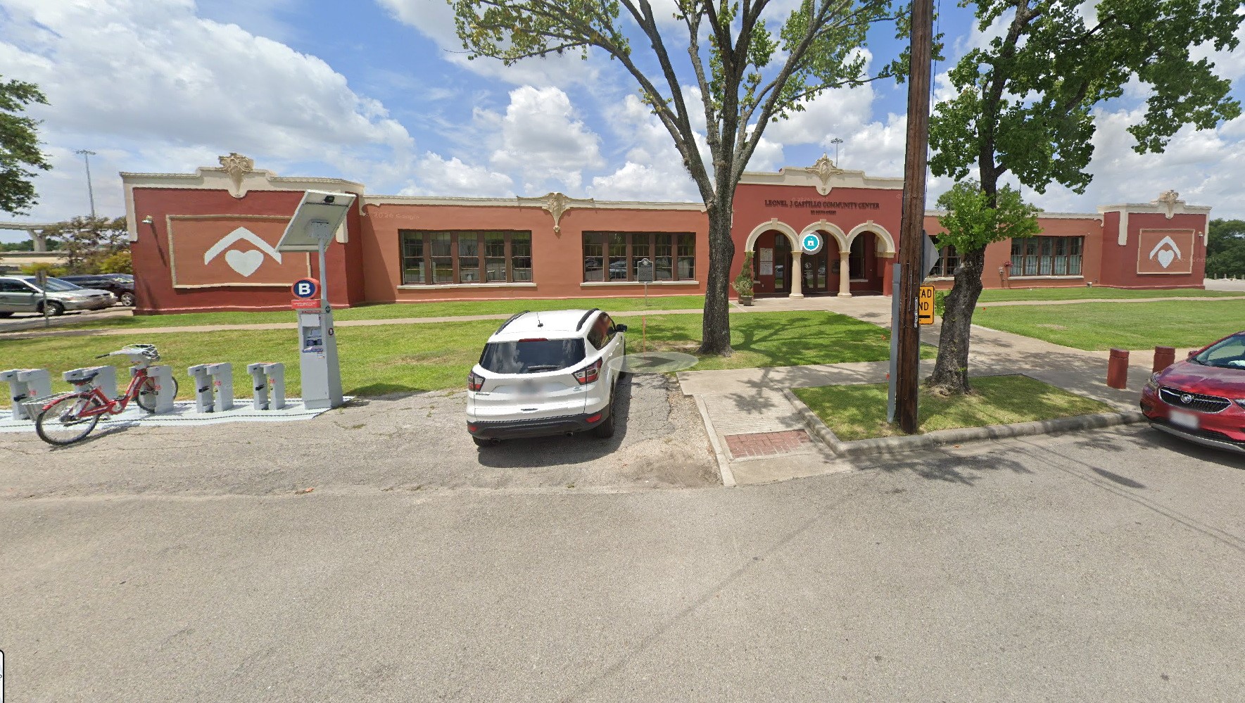 505 Winnie Street Houston, TX 77009 - Photo 28 of 29 Only a few blocks from the Castillo Community Center