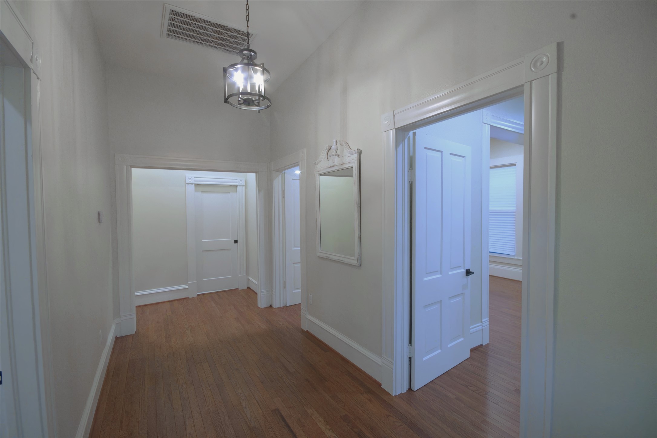 505 Winnie Street Houston, TX 77009 - Photo 29 of 29 Great floorplan with a central hallway