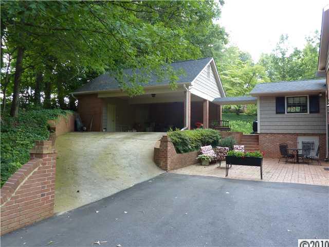 2633 Pinewood Road Gastonia, NC 28054 - Photo 4 of 16 Gallery Image 4
