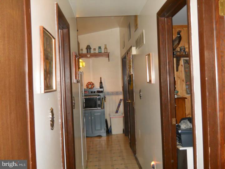 31 Husted Station Road Bridgeton, NJ 08302 - Photo 12 of 25 Hallway