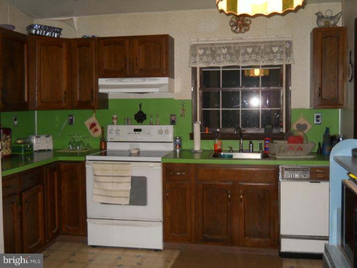 31 Husted Station Road Bridgeton, NJ 08302 - Photo 5 of 25 Kitchen