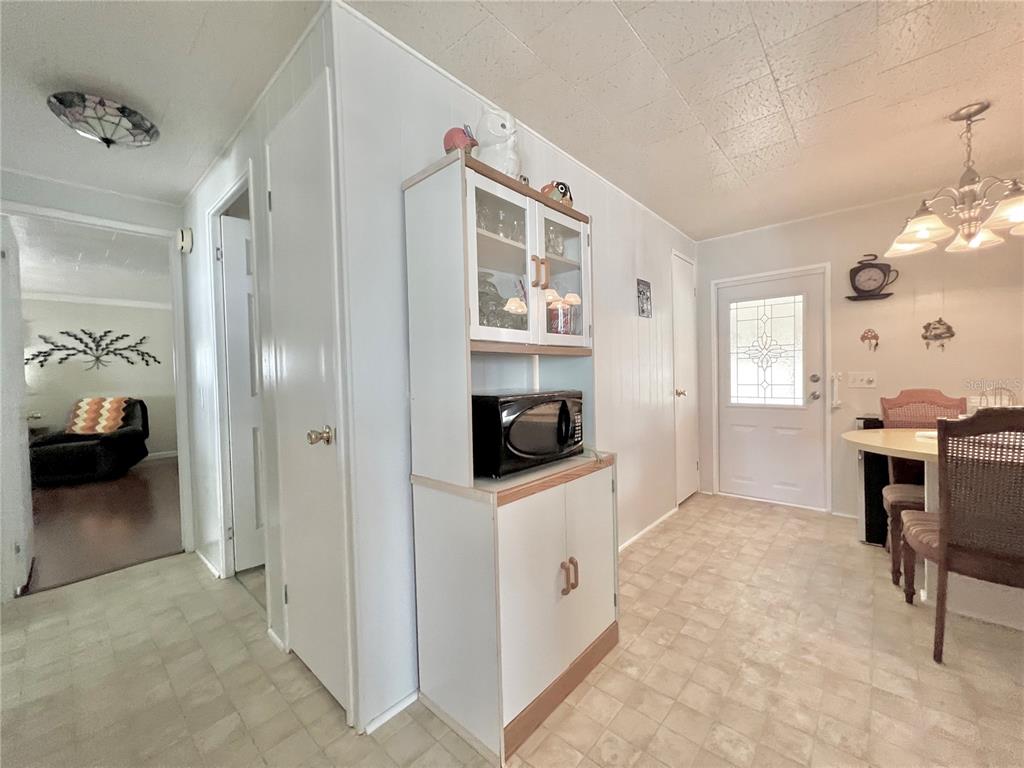 1100 South Belcher Road, Unit 719 Largo, FL 33771 - Photo 26 of 60 a view of a livingroom with a flat screen tv