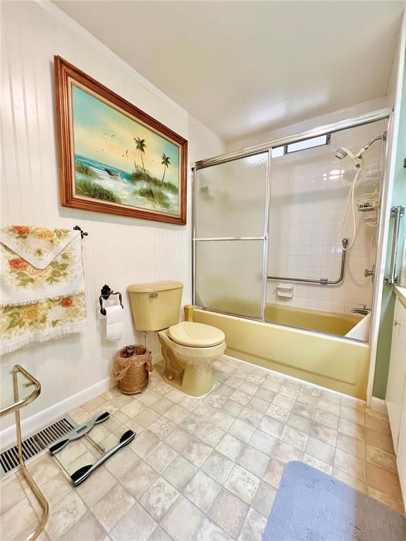 1100 South Belcher Road, Unit 719 Largo, FL 33771 - Photo 43 of 60 a bathroom with a sink mirror toilet and bathtub