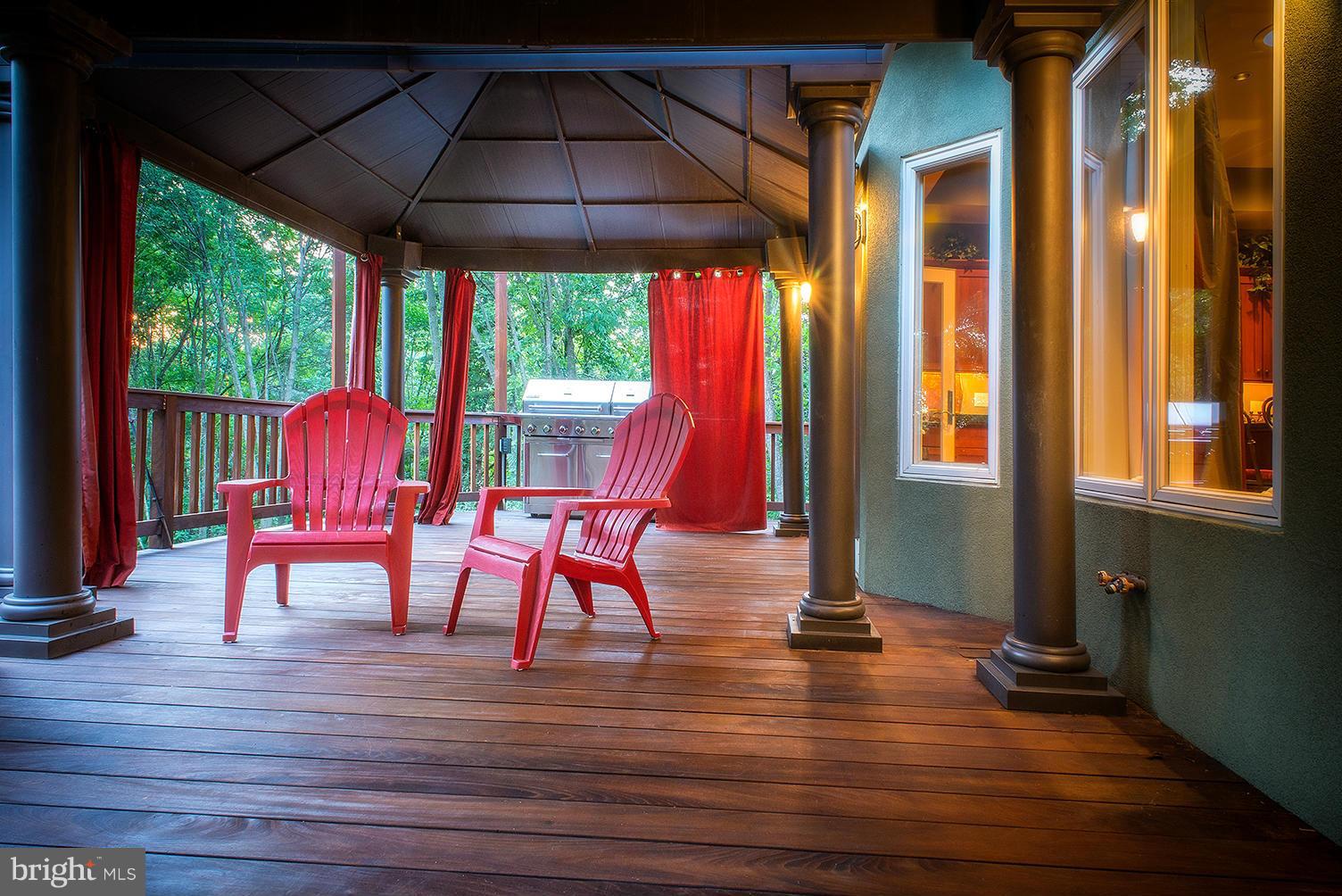 8952 Hawbottom Road Middletown, MD 21769 - Photo 30 of 30 Deck w/2 Cabanas