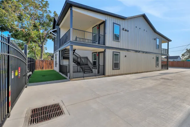 $1,850 | 2613 Delafield Street, Unit 101, Houston, TX 77023