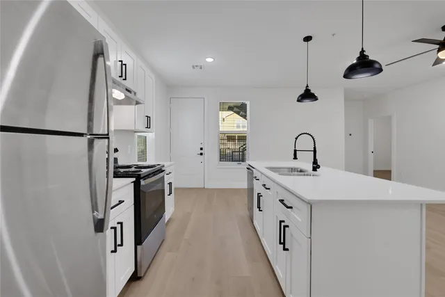 $1,850 | 2613 Delafield Street, Unit 101, Houston, TX 77023