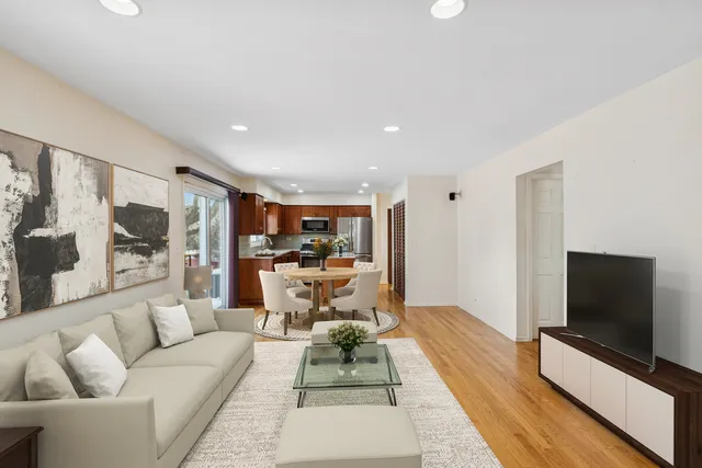 $635,250 | 1315 Gail Drive, Buffalo Grove, IL 60089