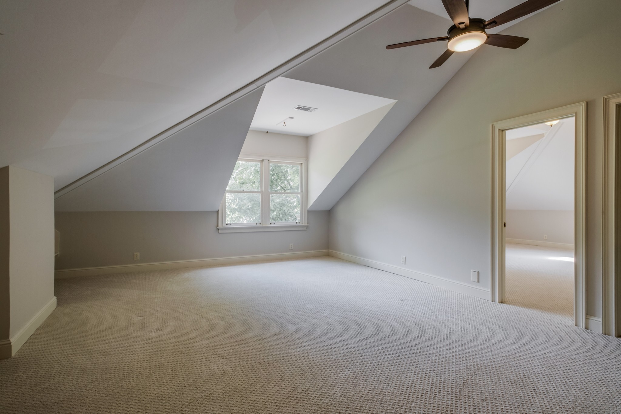 3026 Smith Lane Franklin, TN 37069 - Photo 31 of 39 an empty room with windows and closet