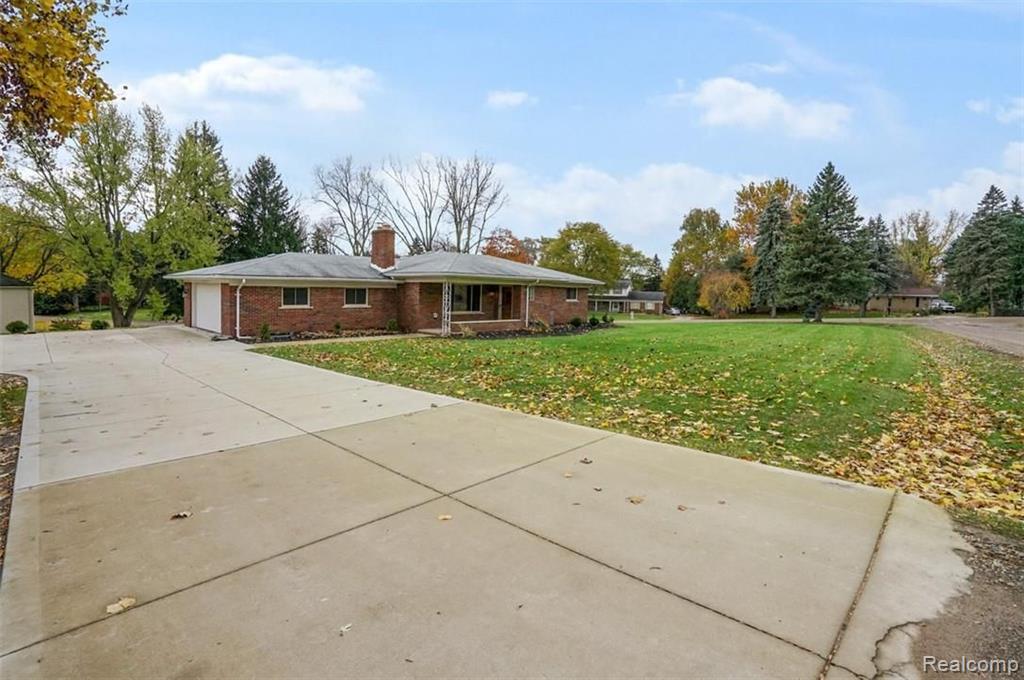 1231 Stellma Lane Rochester Hills, MI 48309 - Photo 25 of 36