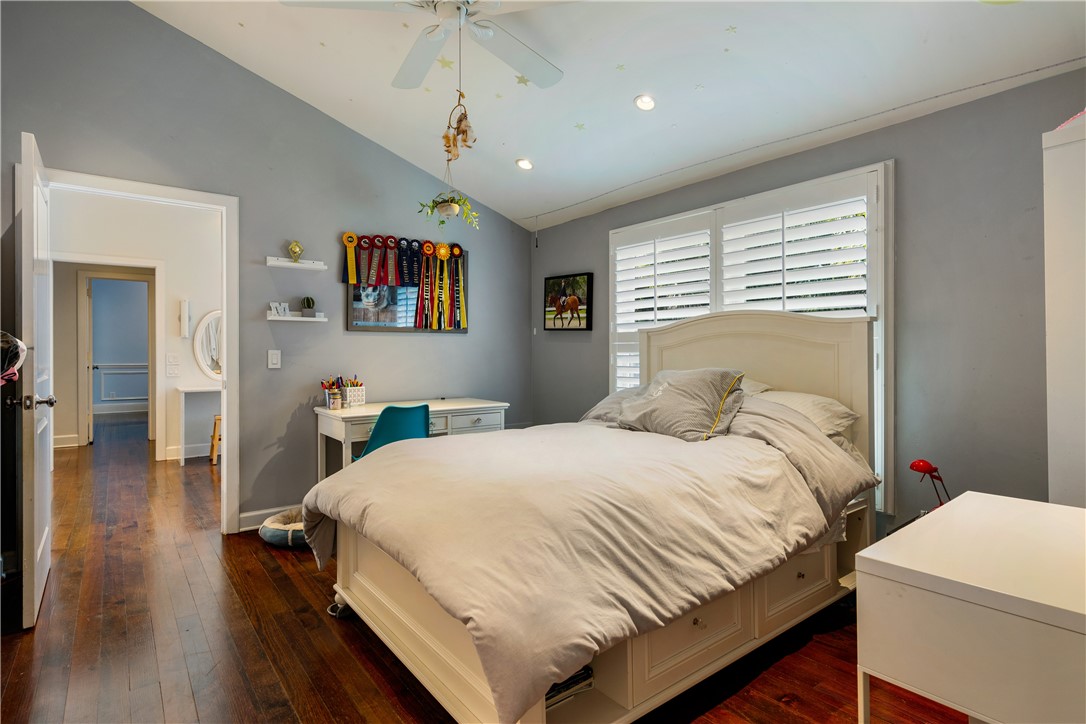 975 Riomar Drive Vero Beach, FL 32963 - Photo 12 of 34 a bedroom with a bed and a table