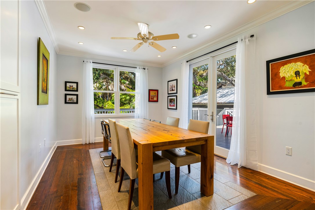 975 Riomar Drive Vero Beach, FL 32963 - Photo 19 of 34 a dining room with furniture and window