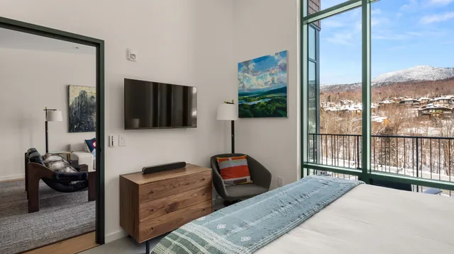 $2,560,000 | 69 Hourglass Drive, Unit 409, Stowe, VT 05672