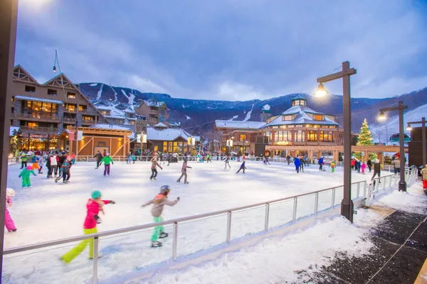 $2,560,000 | 69 Hourglass Drive, Unit 409, Stowe, VT 05672