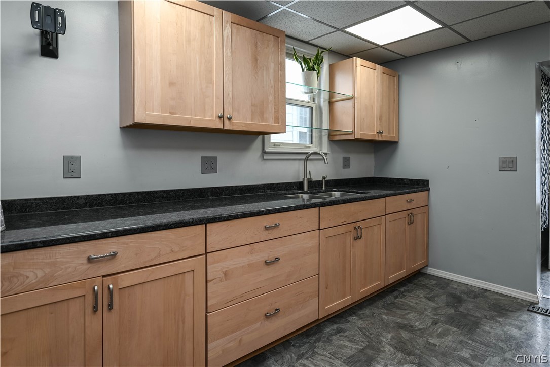 58 Burrstone Road New Hartford, NY 13417 - Photo 23 of 50