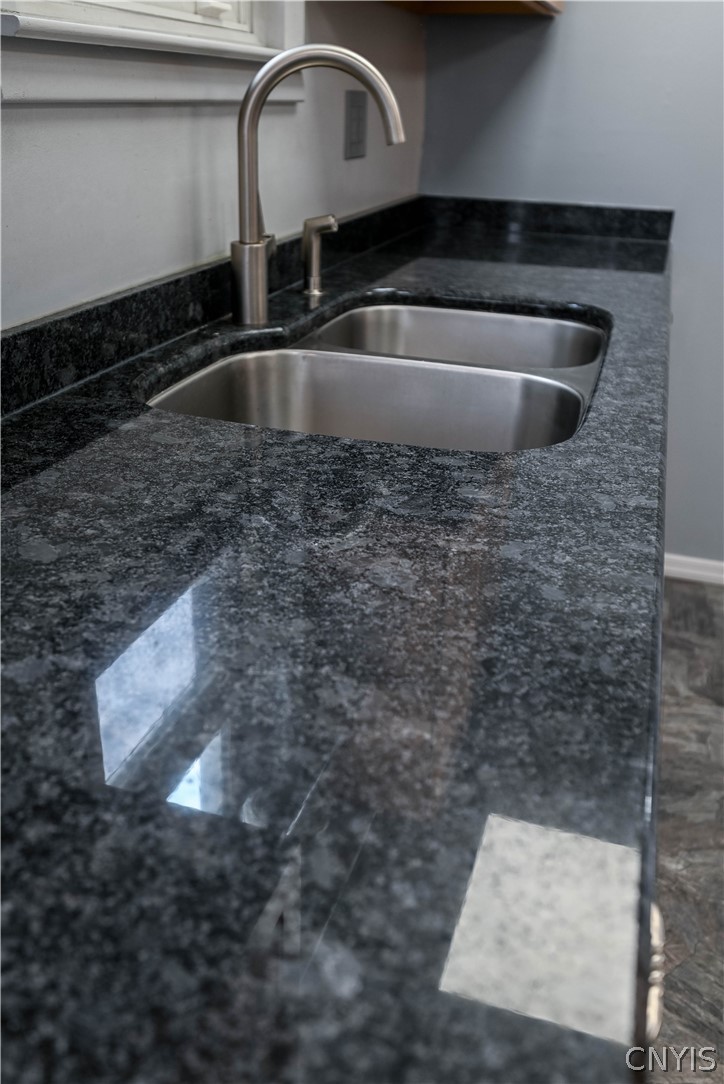 58 Burrstone Road New Hartford, NY 13417 - Photo 26 of 50